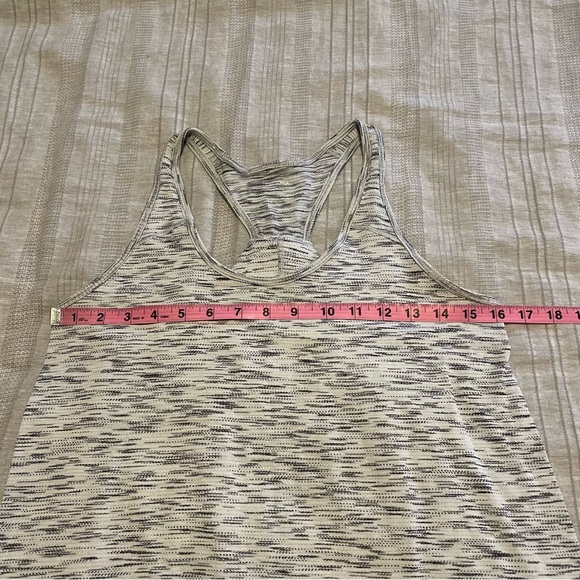 Lululemon Essential Tank (Tiger Space Dye Black White) - Picture 8 of 10